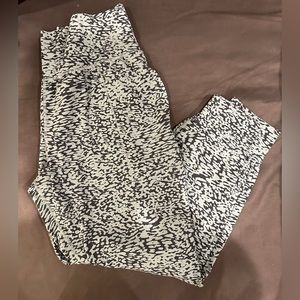Athleta XL blue ocelot Salutation jogger